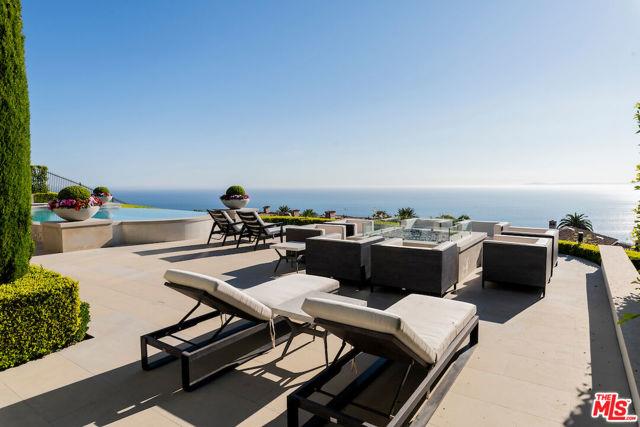 6 Mystique — interior and exterior view 2