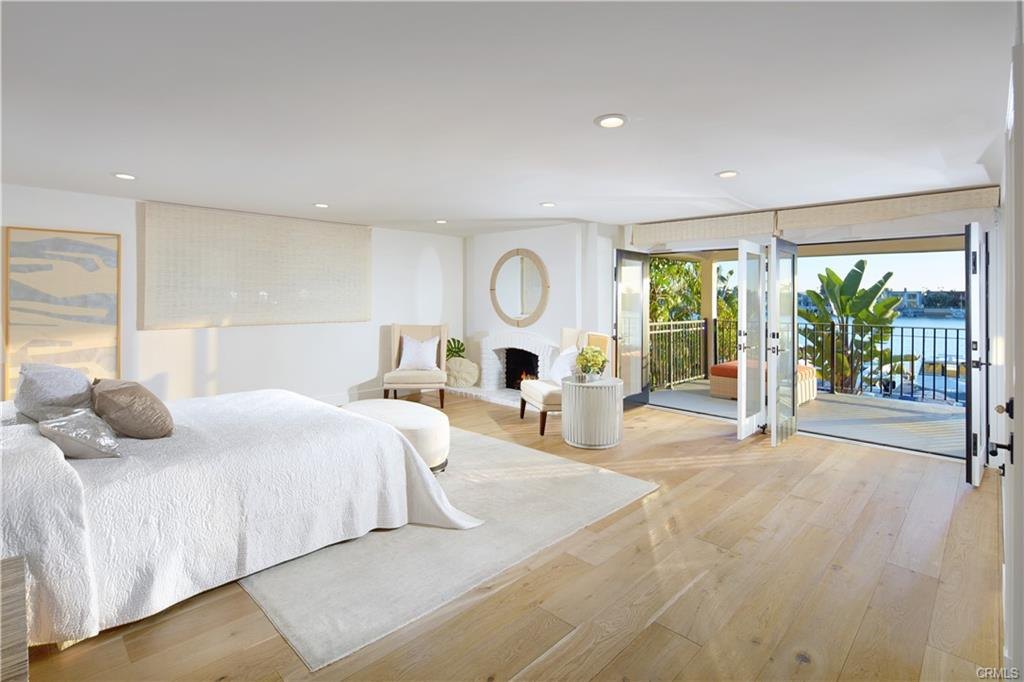 2572 Bayshore Dr — primary suite with bay views